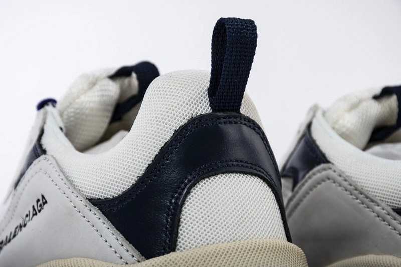 Balenciaga Triple S 541641W09OF9095