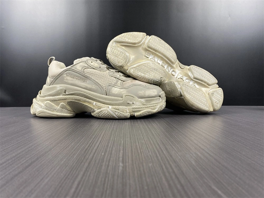 Balenciaga Triple S Cream -colored  Sneaker