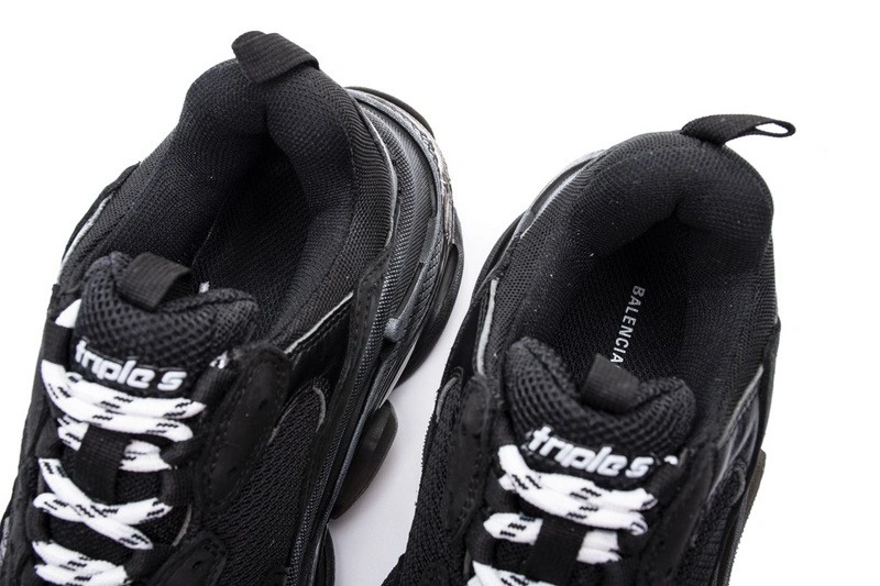 Balenciaga Triple S Triple Black  541624- W09O1-1000