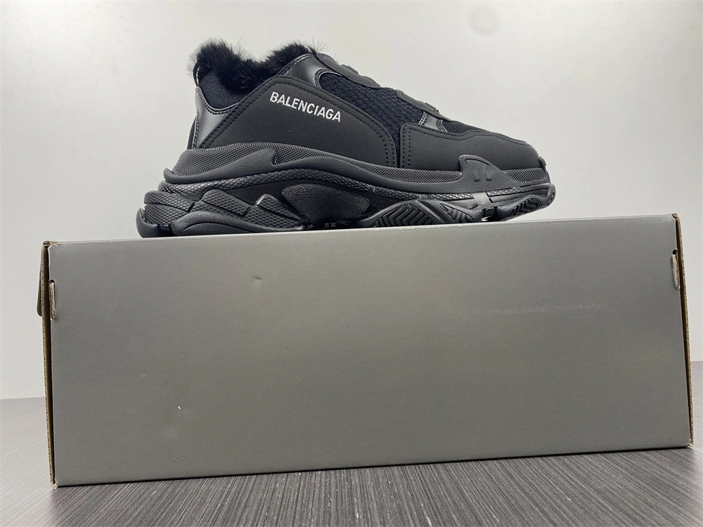 Balenciaga Triple S black with feather inside