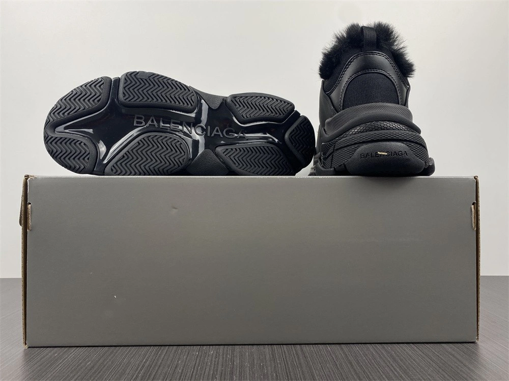 Balenciaga Triple S black with feather inside