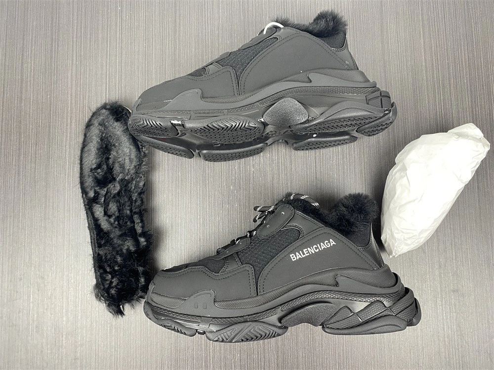 Balenciaga Triple S black with feather inside