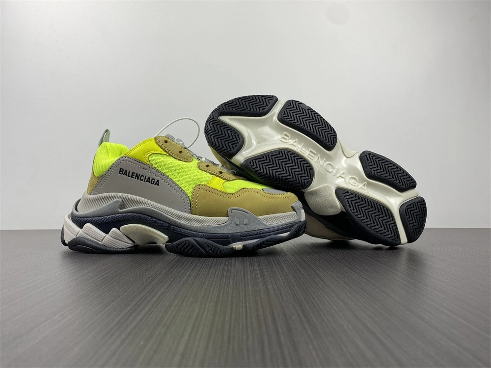 Balenciaga Triple S green grey  1.0  Sneaker