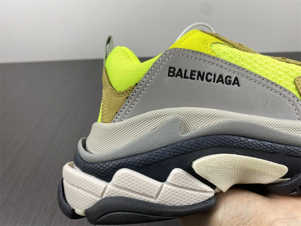 Balenciaga Triple S green grey  1.0  Sneaker