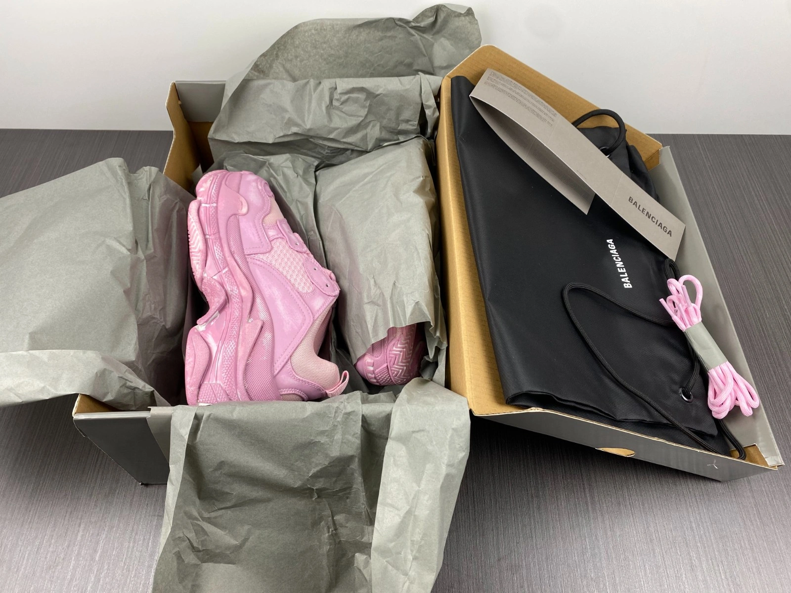 Balenciaga Triple S pink  Sneaker