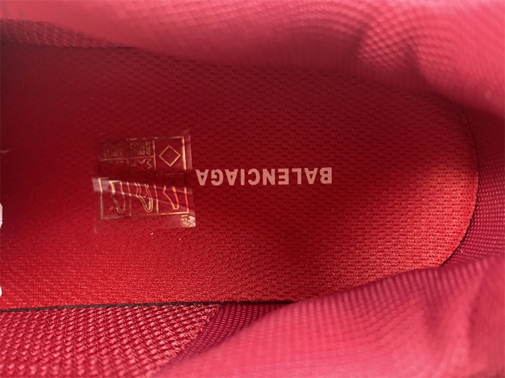 Balenciaga Triple S red  1.0  Sneaker