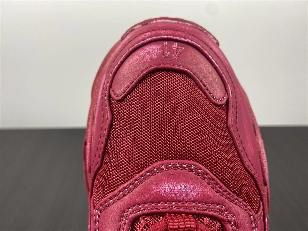 Balenciaga Triple S red  1.0  Sneaker