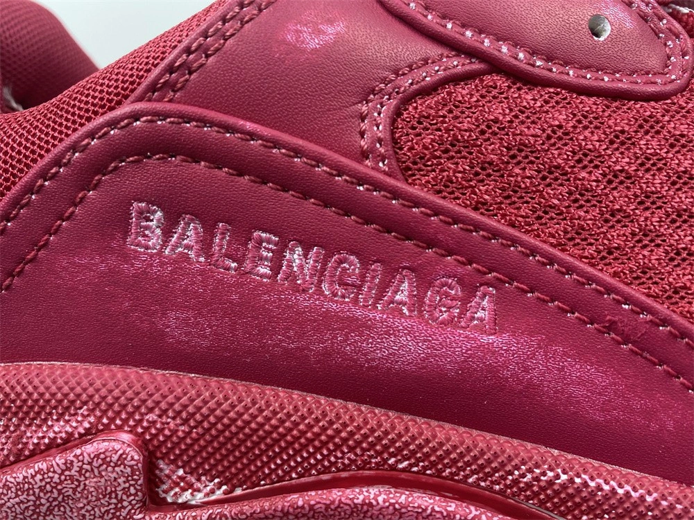 Balenciaga Triple S red  1.0  Sneaker
