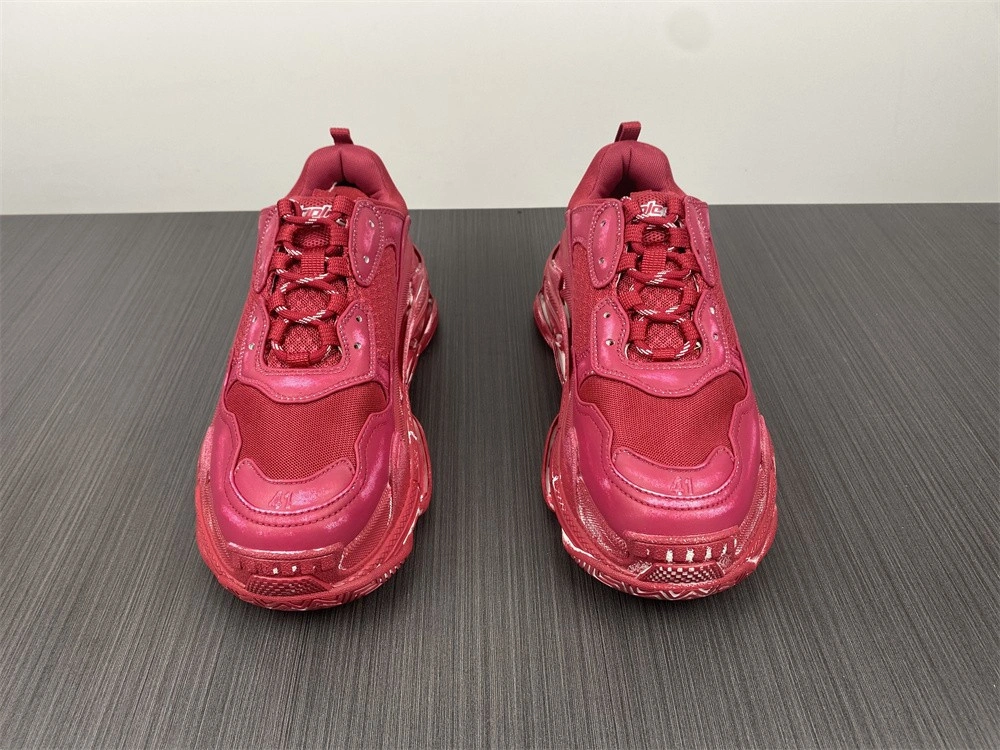 Balenciaga Triple S red  1.0  Sneaker
