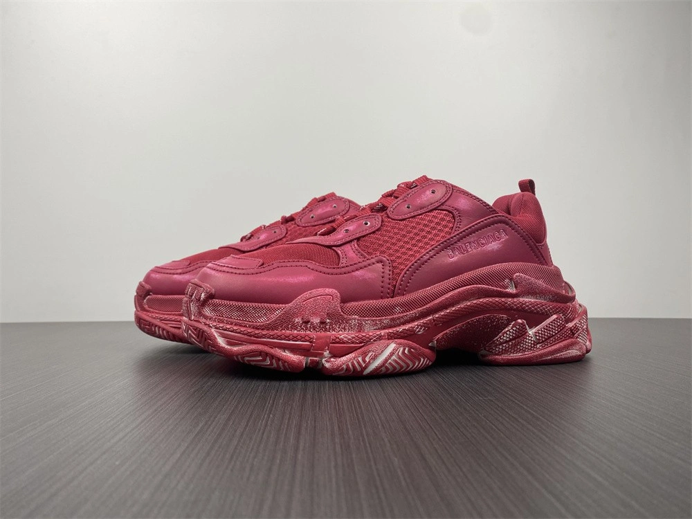 Balenciaga Triple S red  1.0  Sneaker