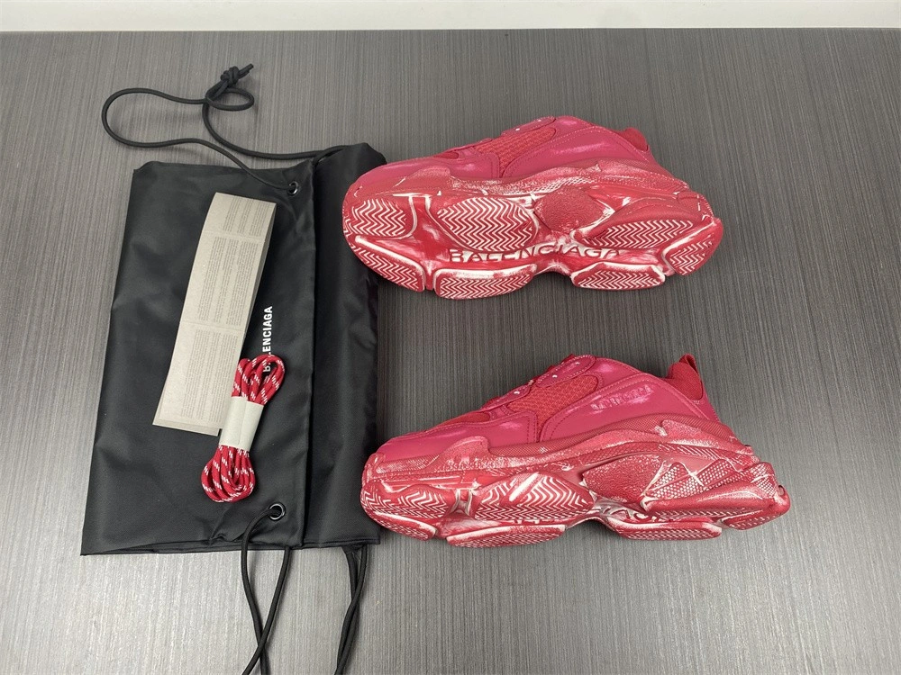 Balenciaga Triple S red  1.0  Sneaker