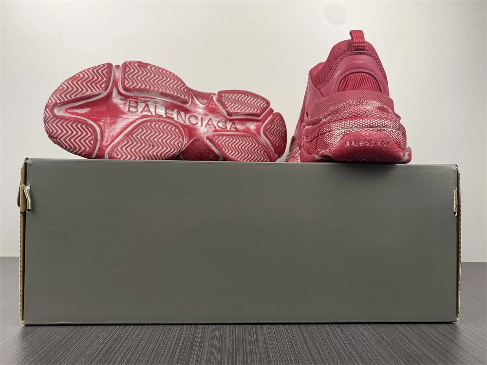 Balenciaga Triple S red  1.0  Sneaker