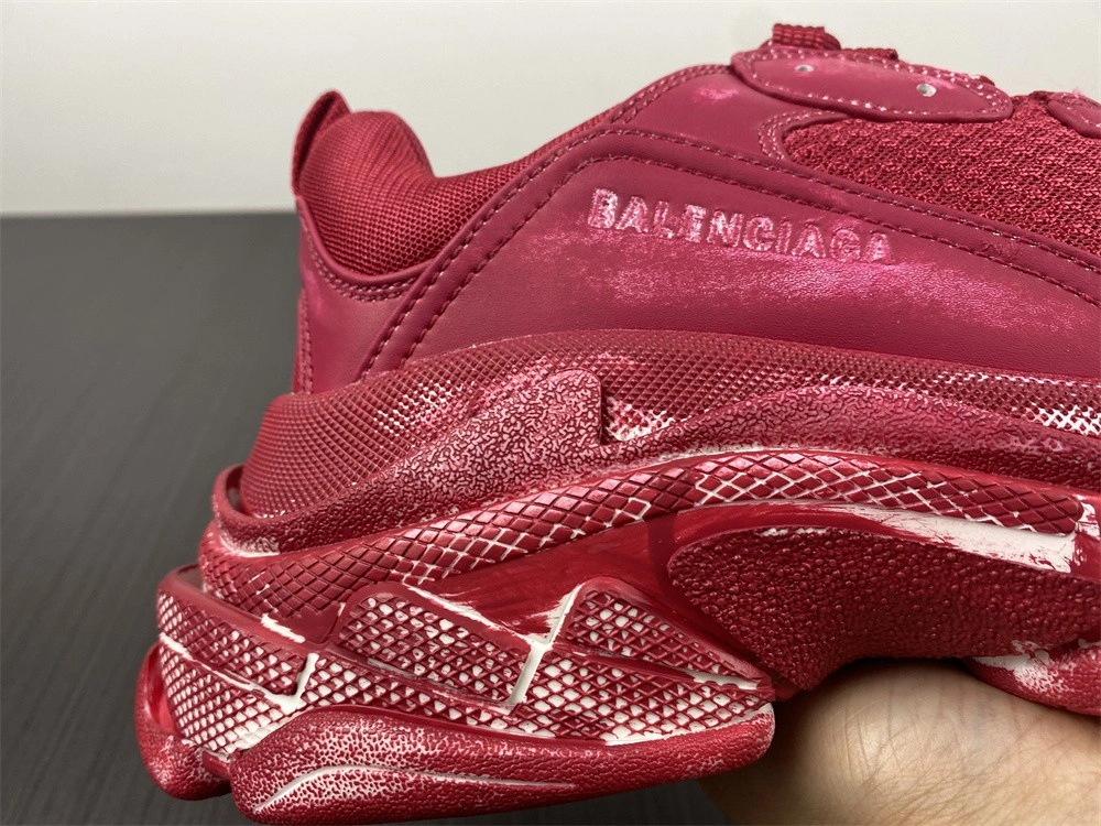Balenciaga Triple S red  1.0  Sneaker