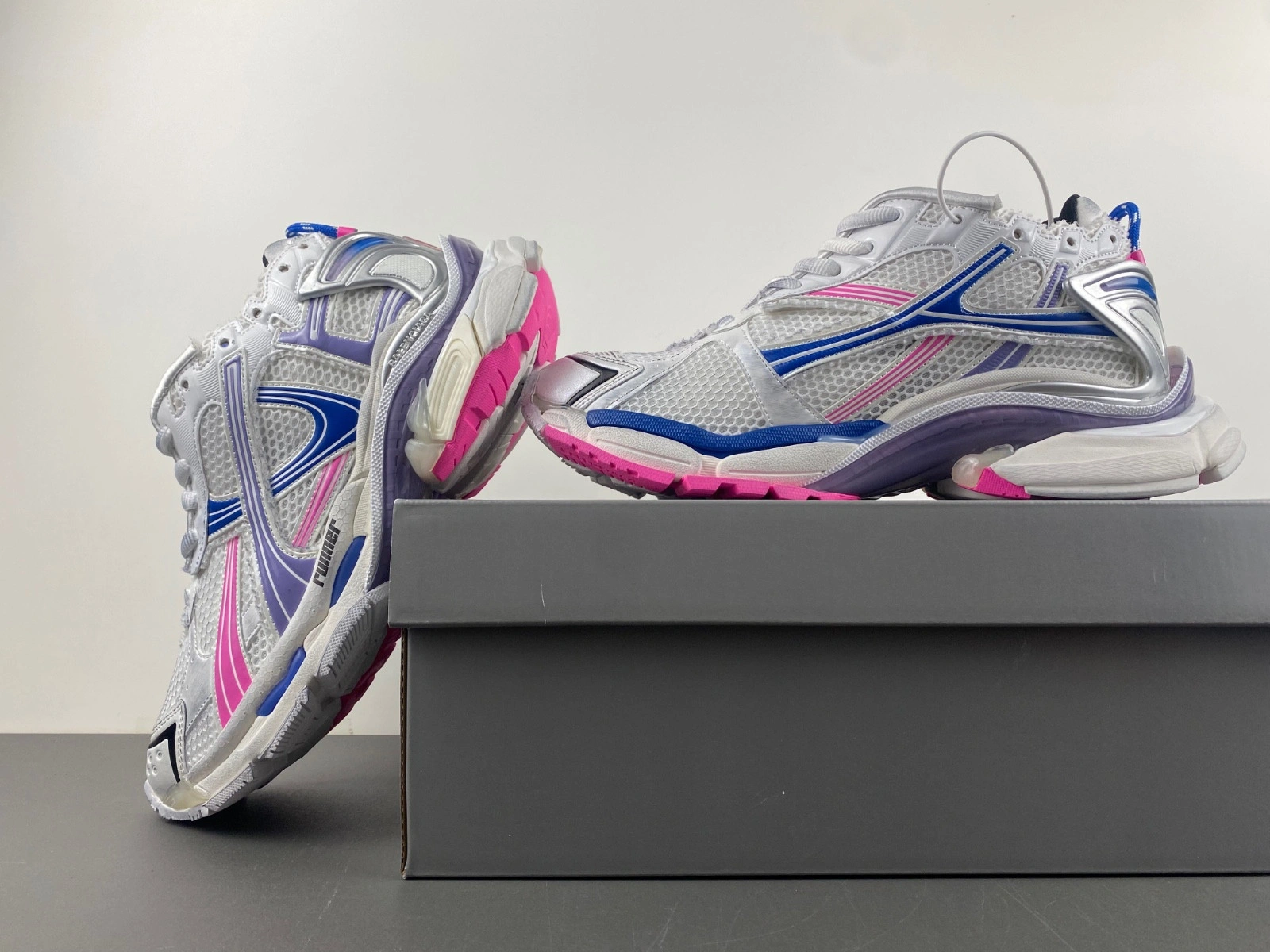Balenciaga Wmns Runner Sneaker 'Worn-Out - White Lilac Neon Pink'