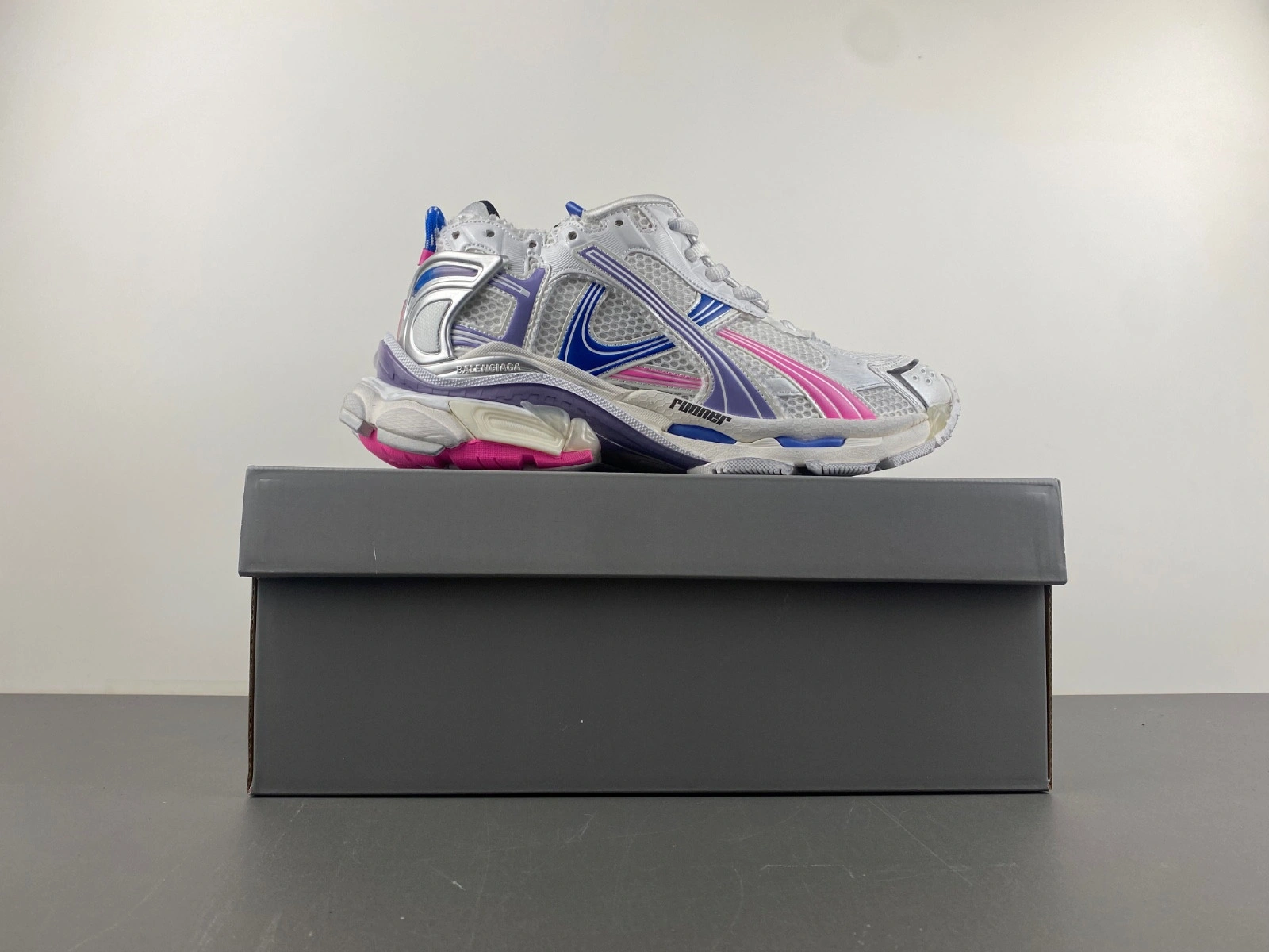 Balenciaga Wmns Runner Sneaker 'Worn-Out - White Lilac Neon Pink'