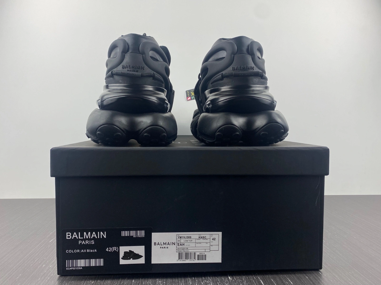 Balmain Leather Unicorn low-top sneakers Black Men YM1VJ309-KNSC