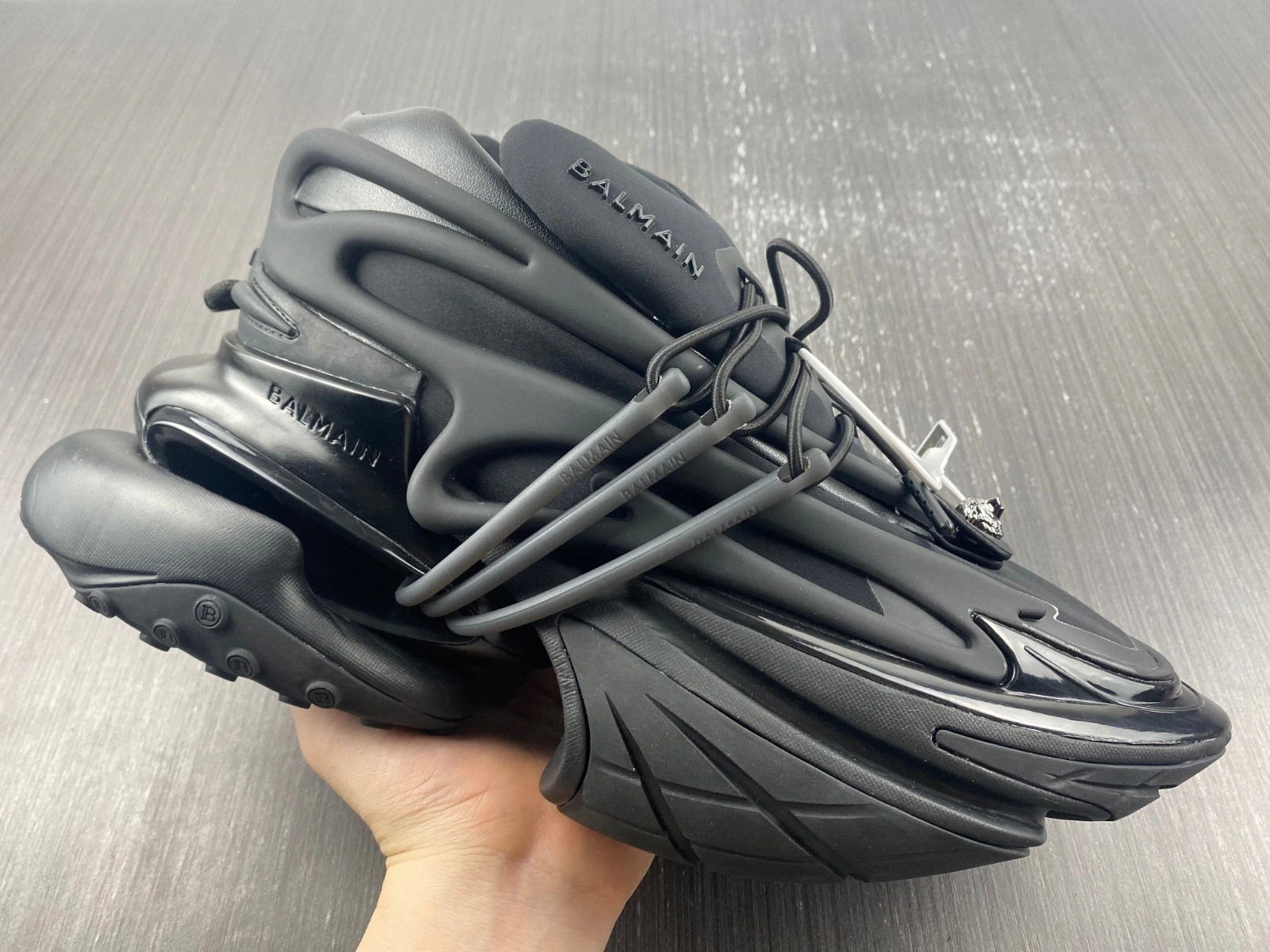 Balmain Leather Unicorn low-top sneakers Black Men YM1VJ309-KNSC