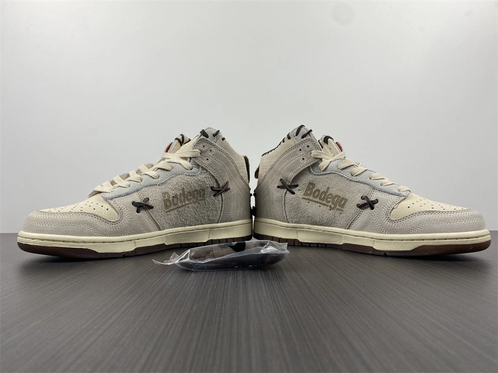 Bodega x Dunk High 'Friends & Family' - Nike - CZ8125 100