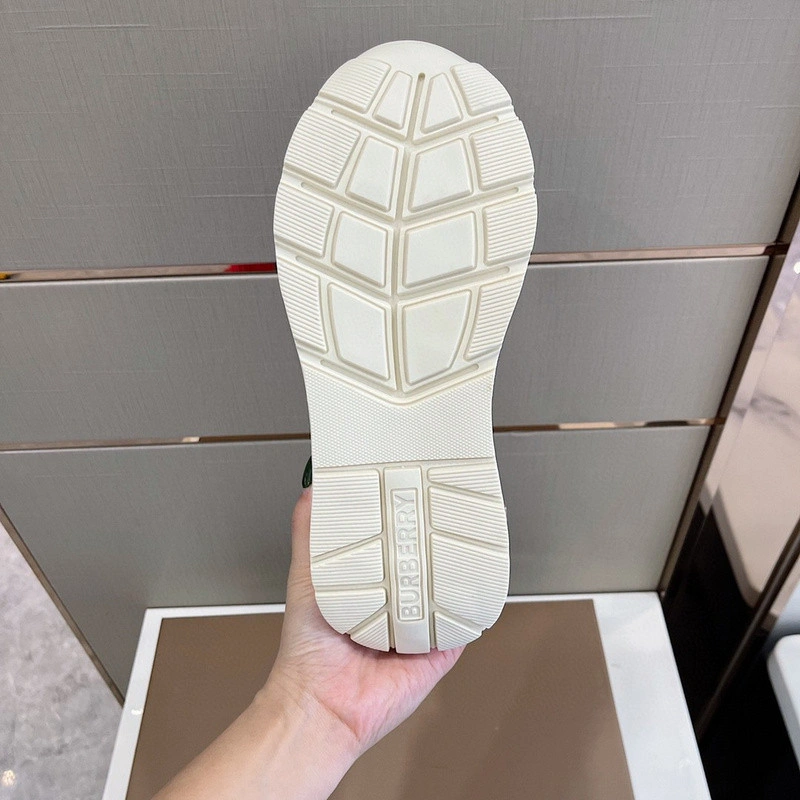 Bubery sneakers