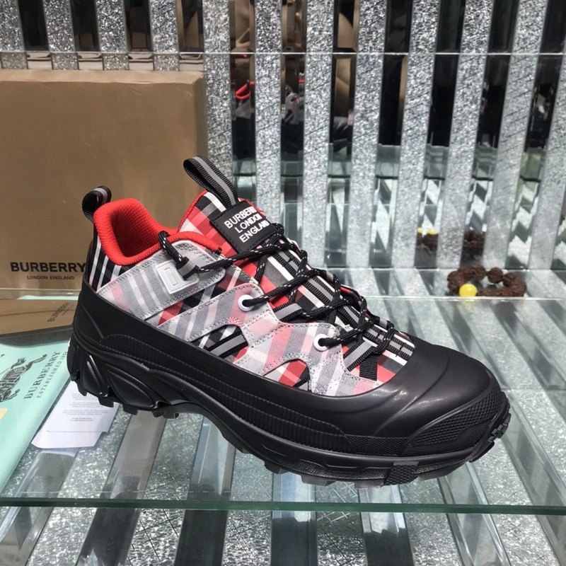 Bubery sneakers