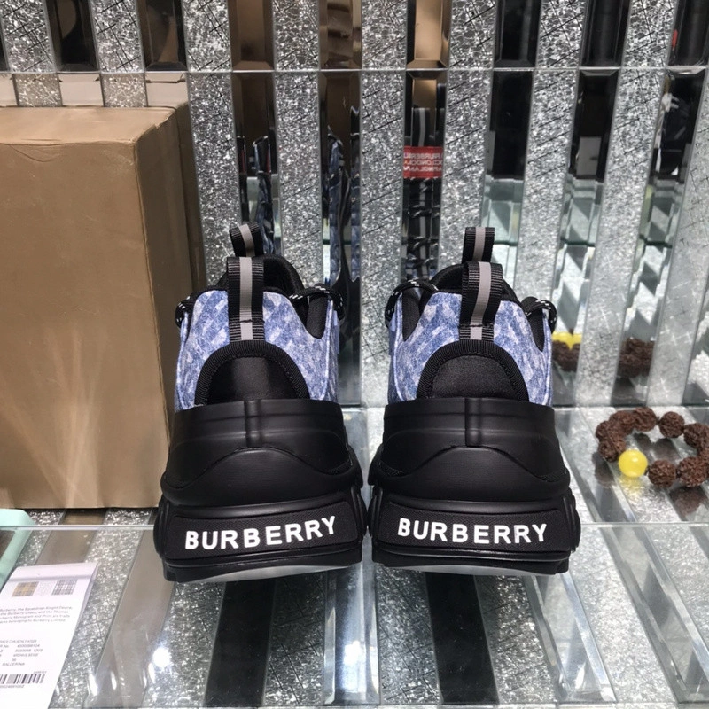 Bubery sneakers
