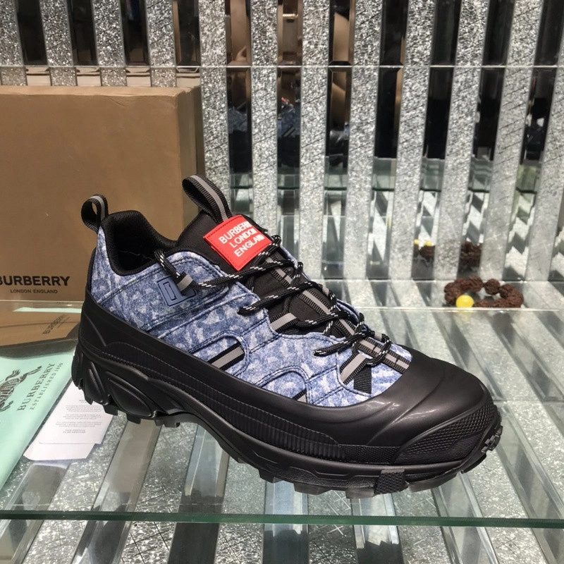 Bubery sneakers