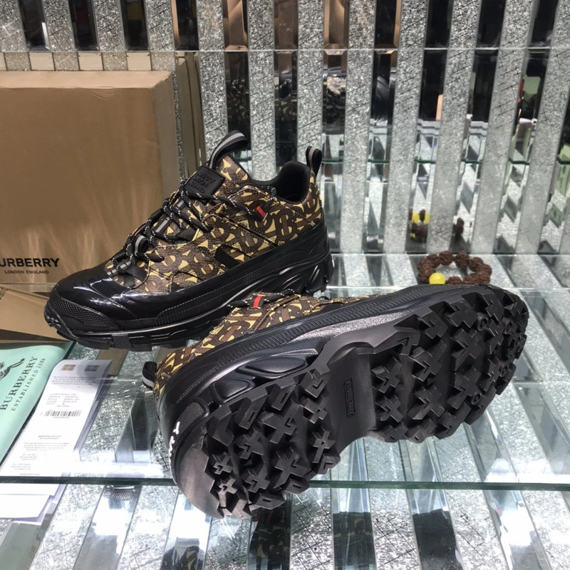 Bubery sneakers