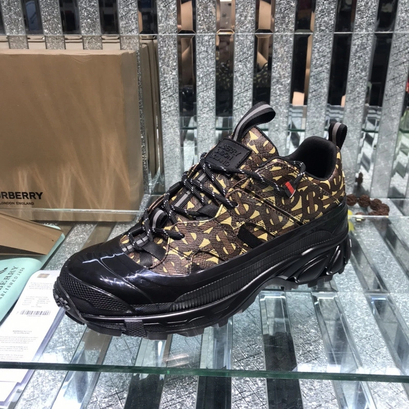 Bubery sneakers
