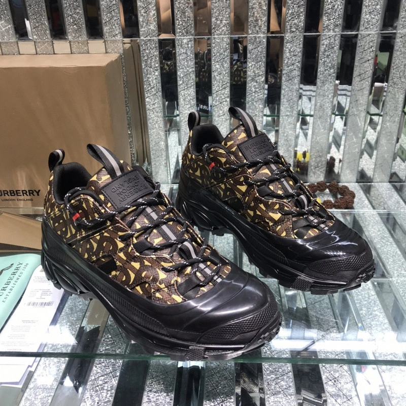 Bubery sneakers