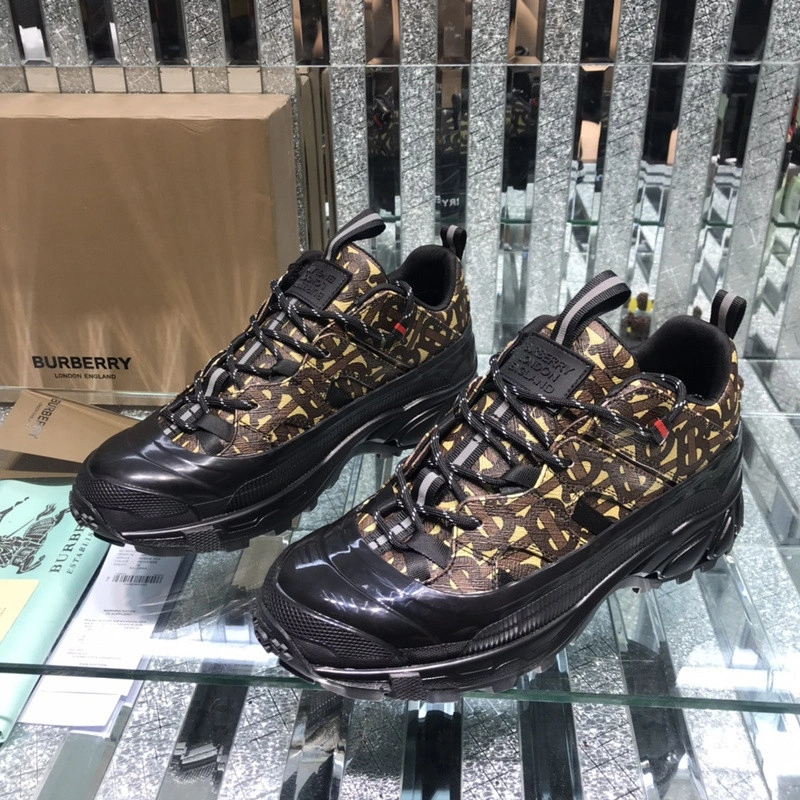 Bubery sneakers