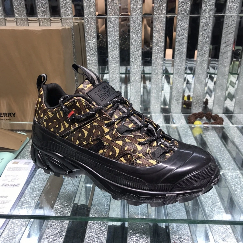 Bubery sneakers