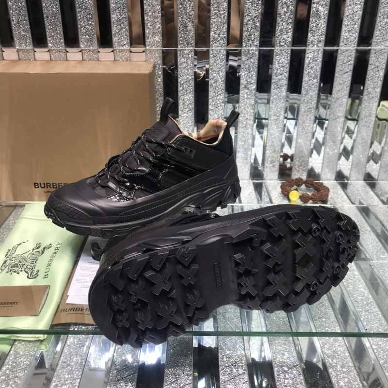 Bubery sneakers