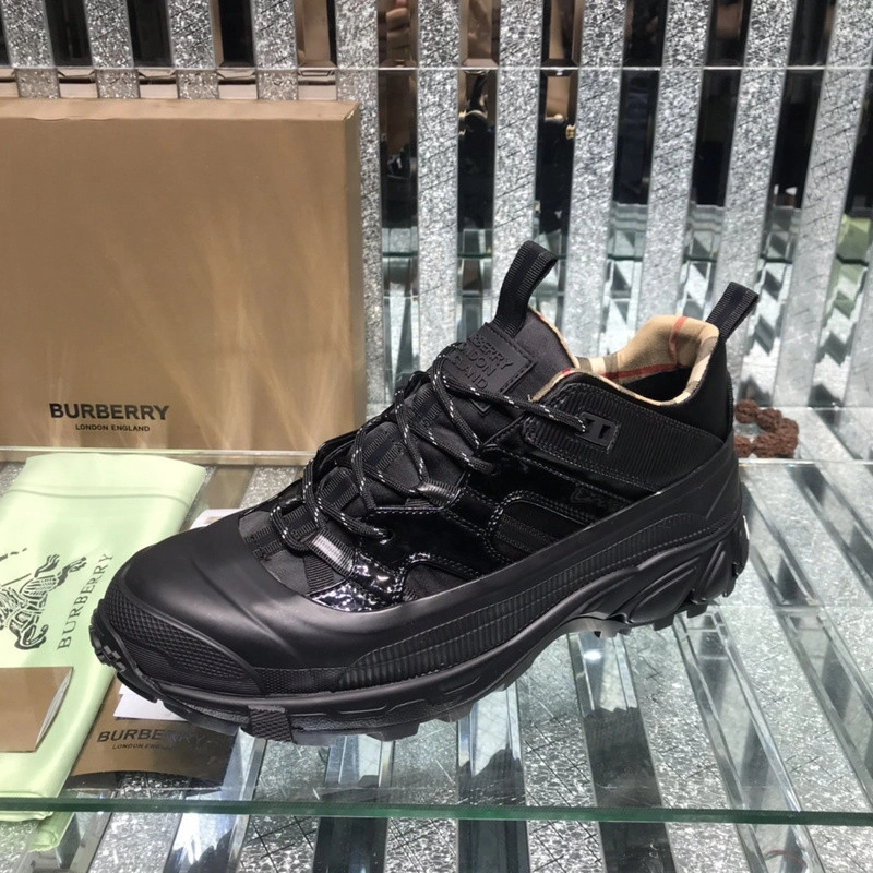 Bubery sneakers