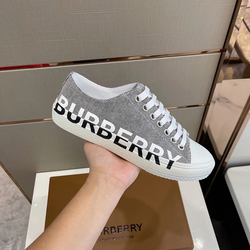 Bubery sneakers