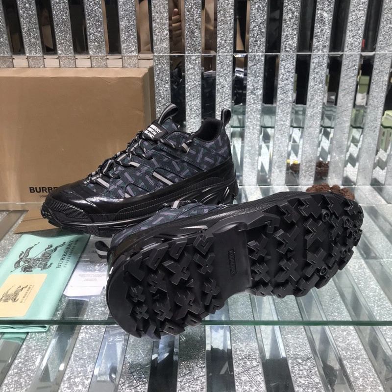 Bubery sneakers