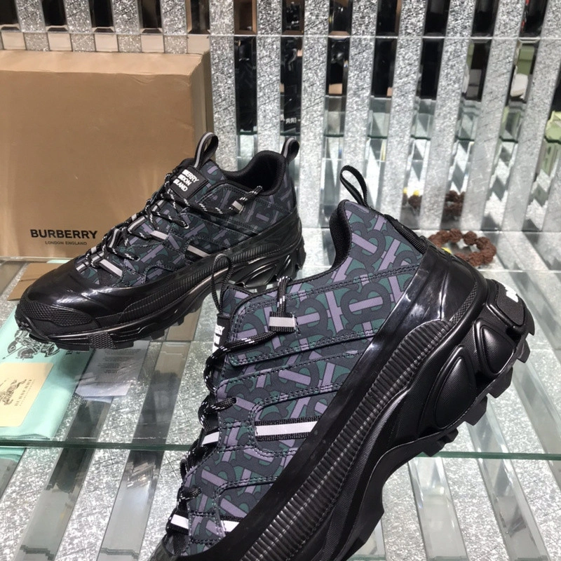Bubery sneakers