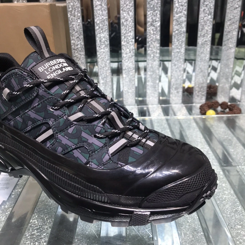 Bubery sneakers