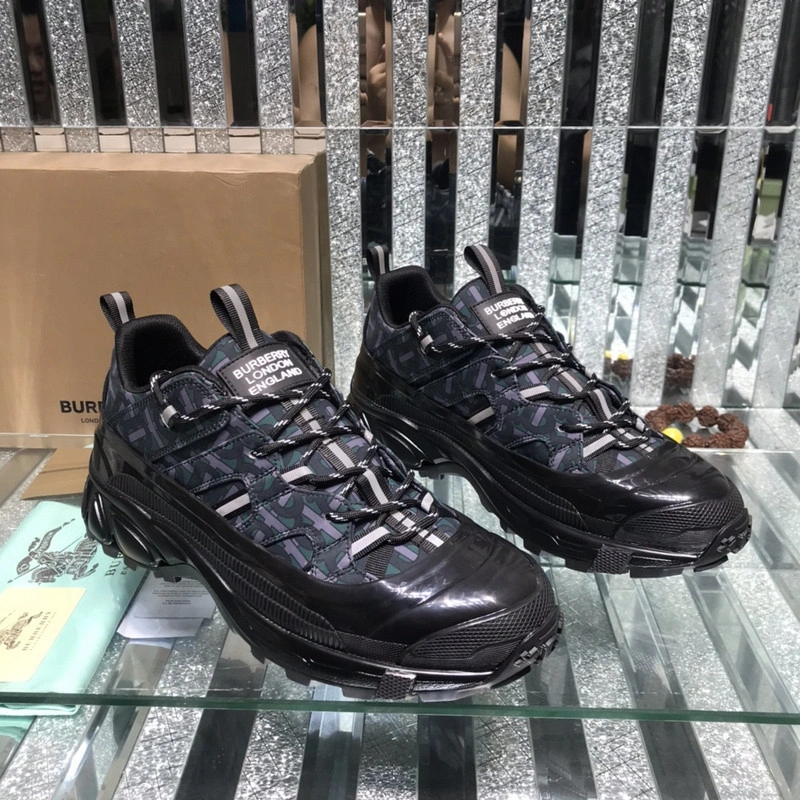 Bubery sneakers