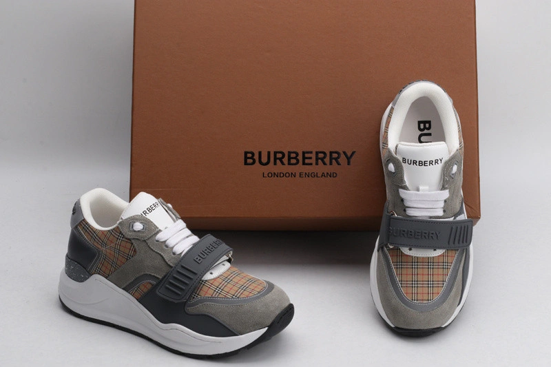 Bubery sneakers