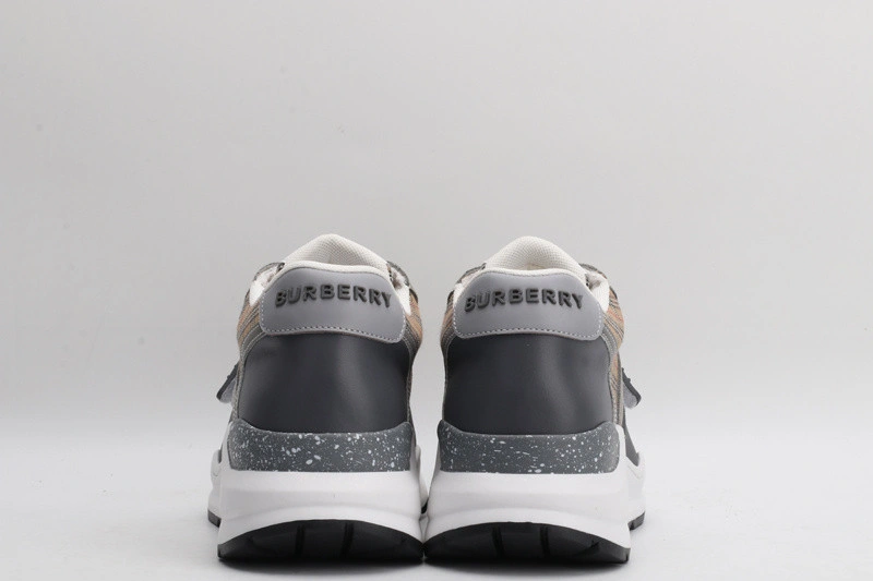 Bubery sneakers