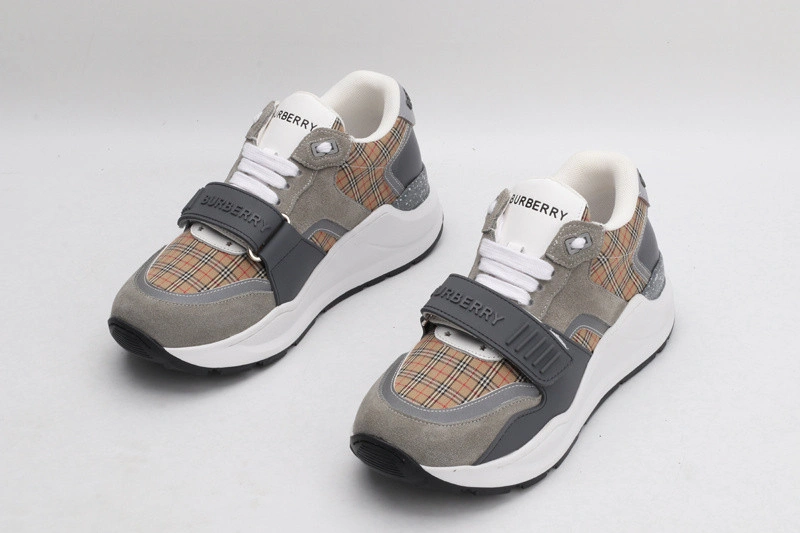 Bubery sneakers