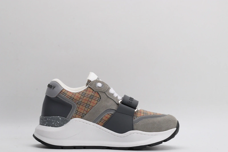 Bubery sneakers