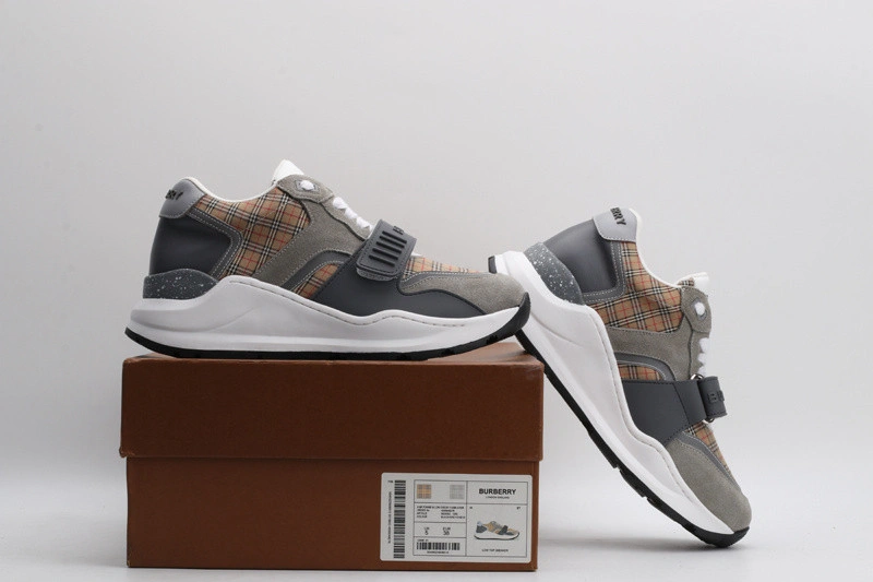 Bubery sneakers