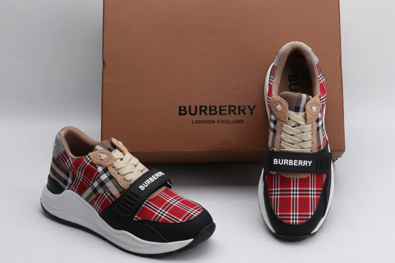 Bubery sneakers