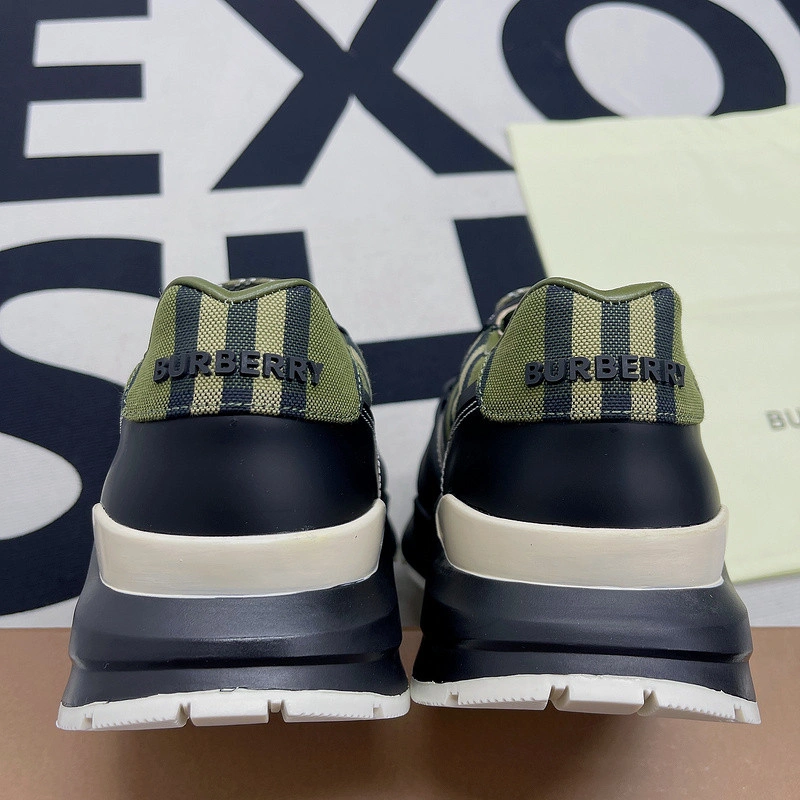 Bubery sneakers