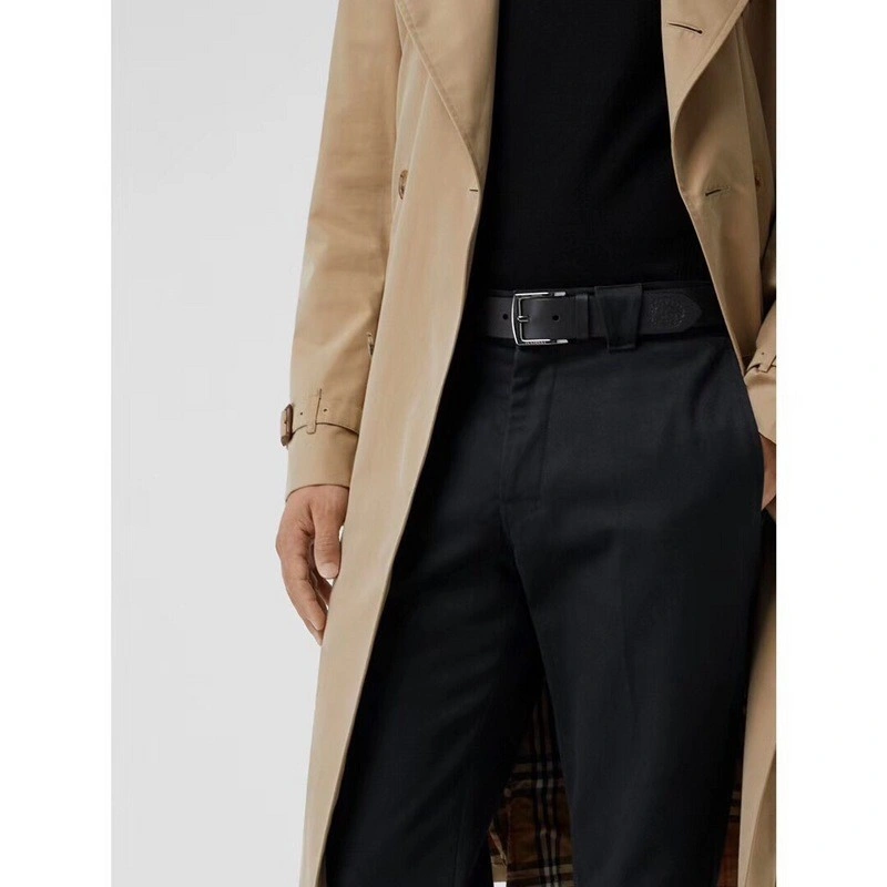 Burberry Grain leather belt W22530