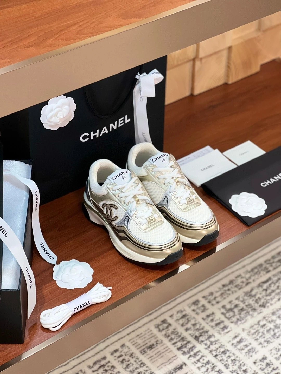 Cane sneakers