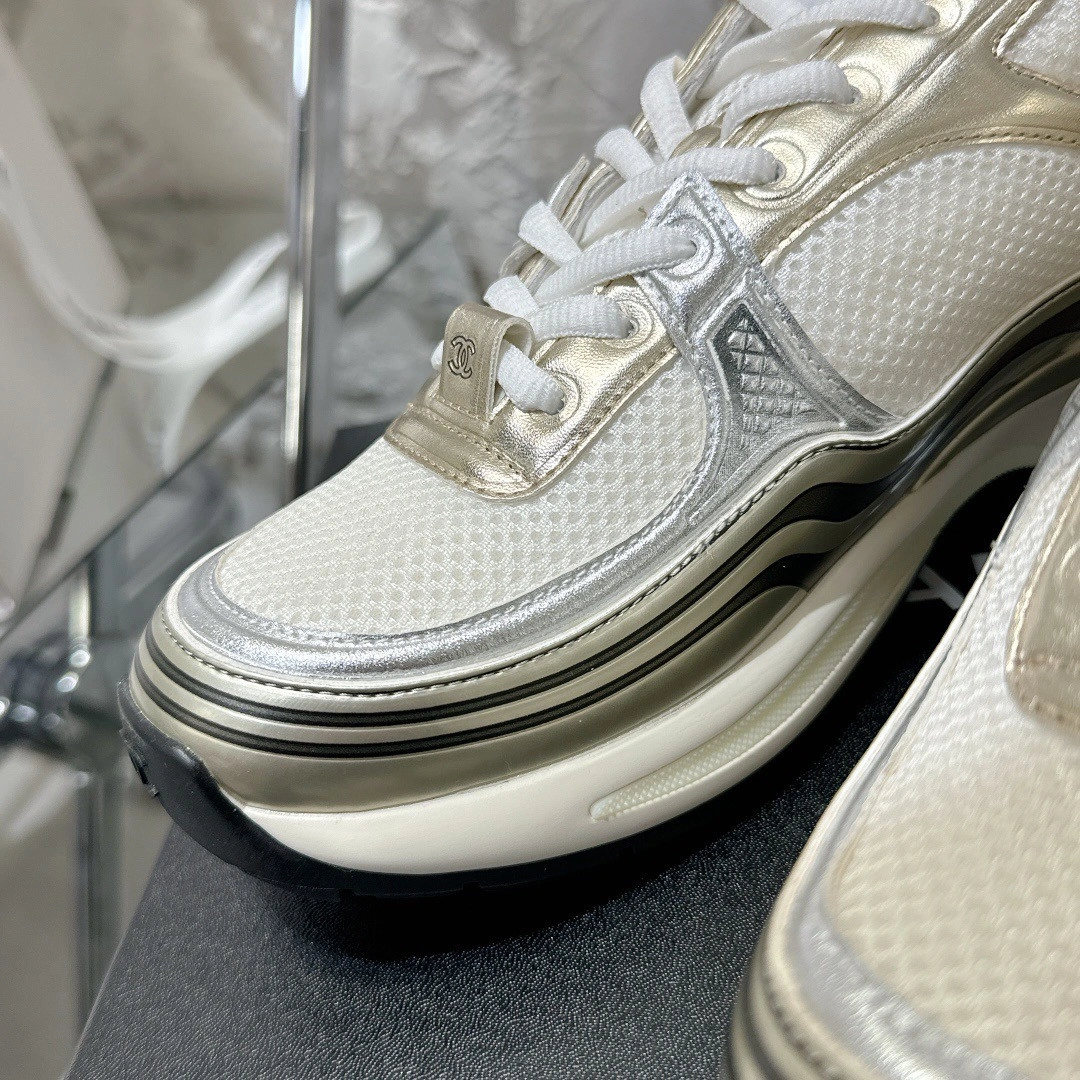 Cane sneakers