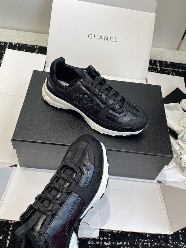 Cane sneakers