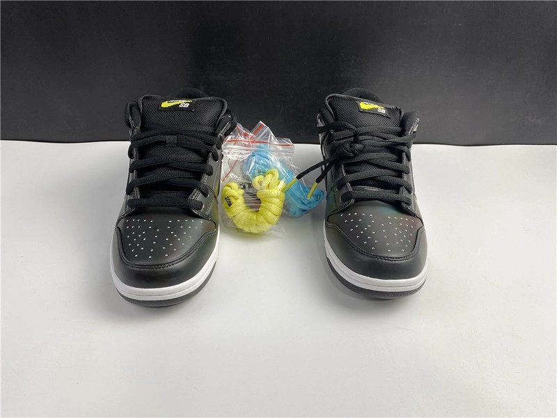 Civilist x Nike SB Dunk Low  CZ5123-001